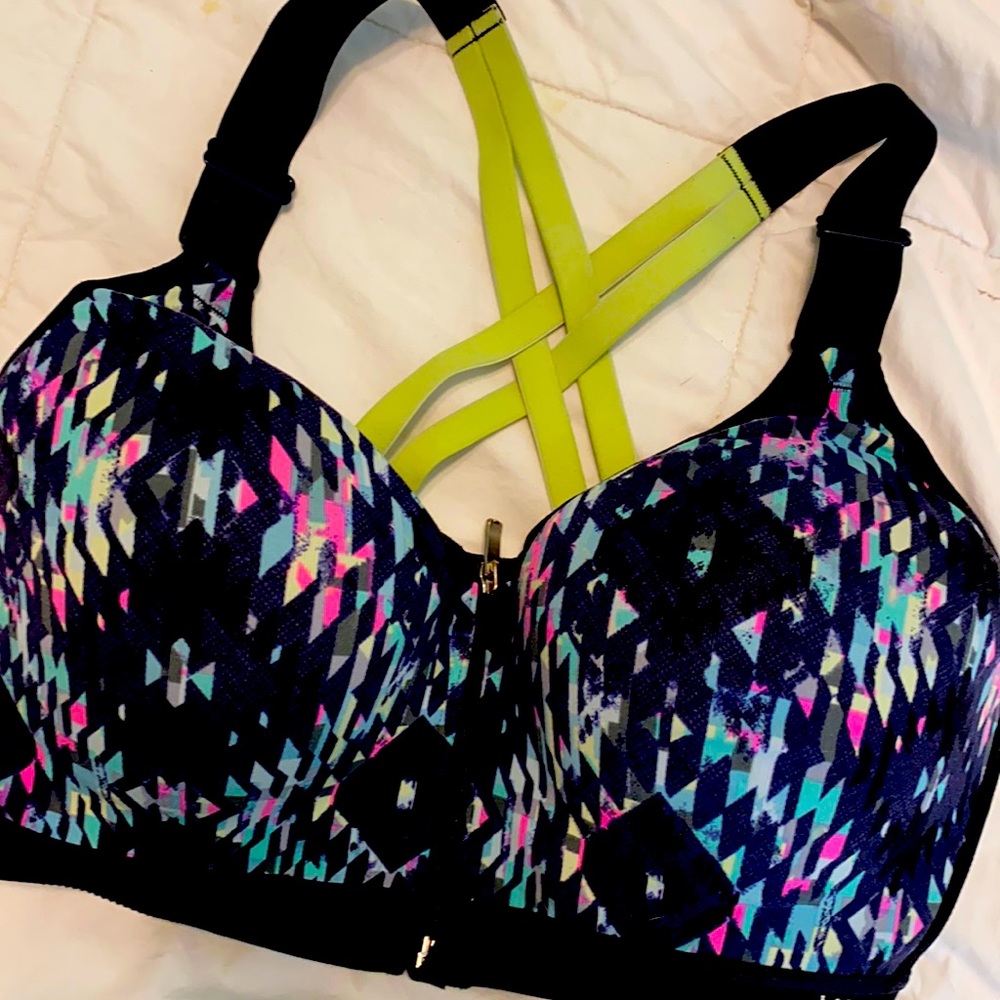 Sports bra